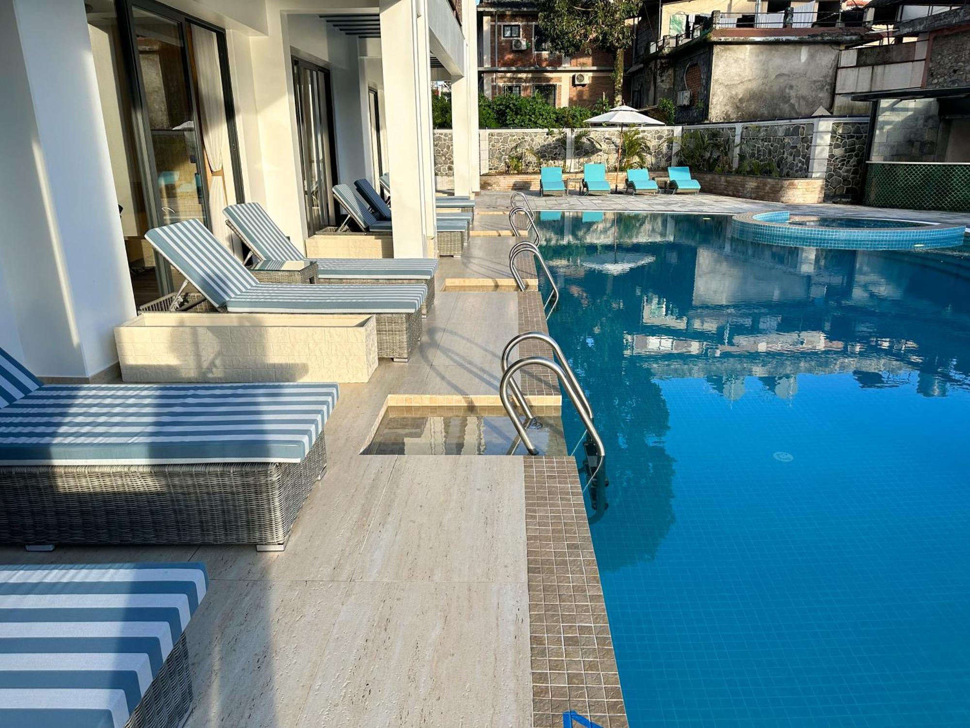 Lake View Resort Pokhara Exterior foto
