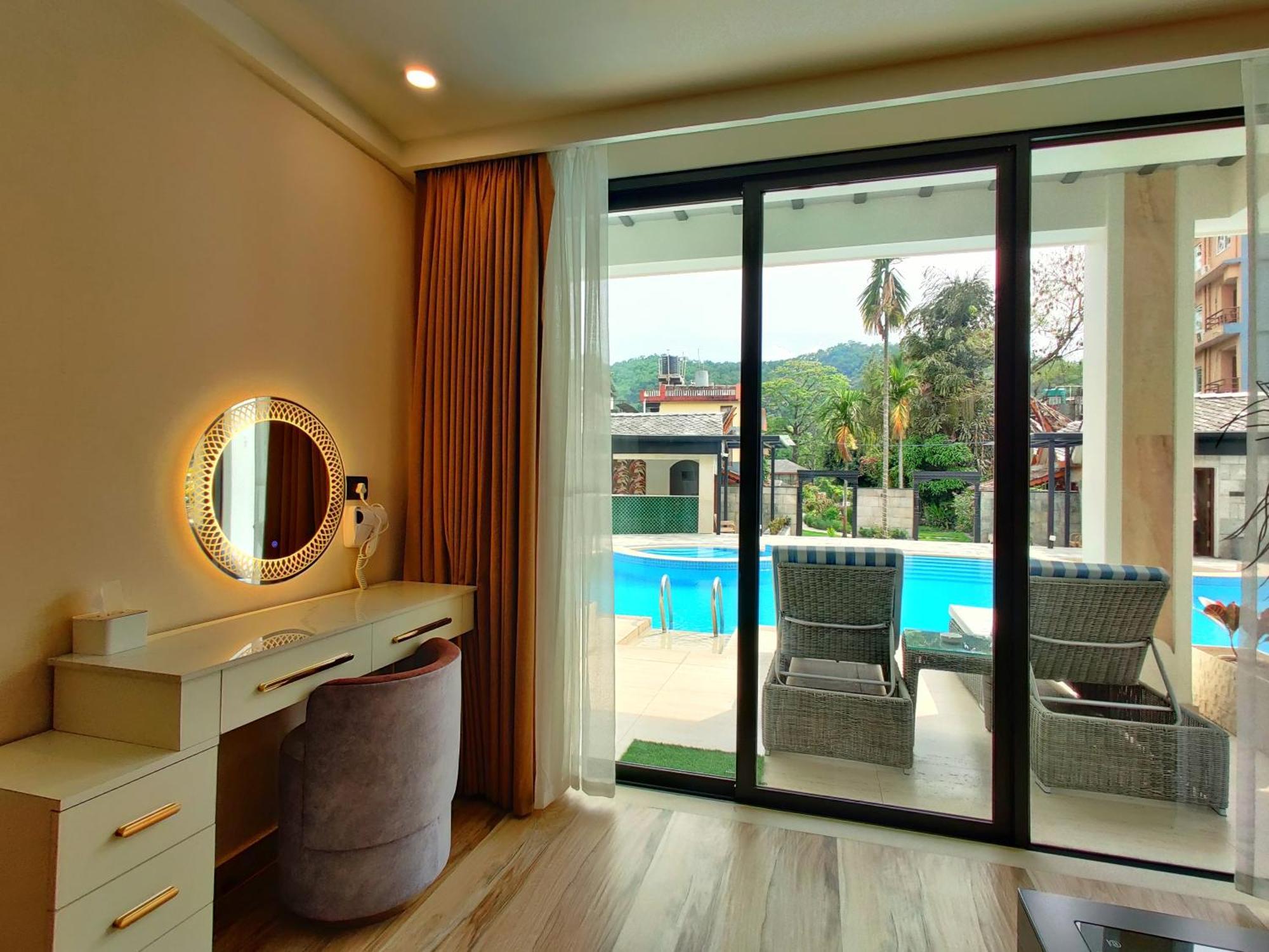 Lake View Resort Pokhara Exterior foto