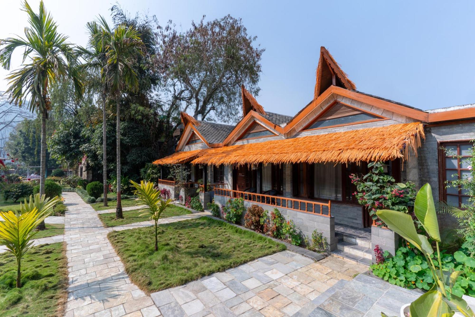 Lake View Resort Pokhara Exterior foto